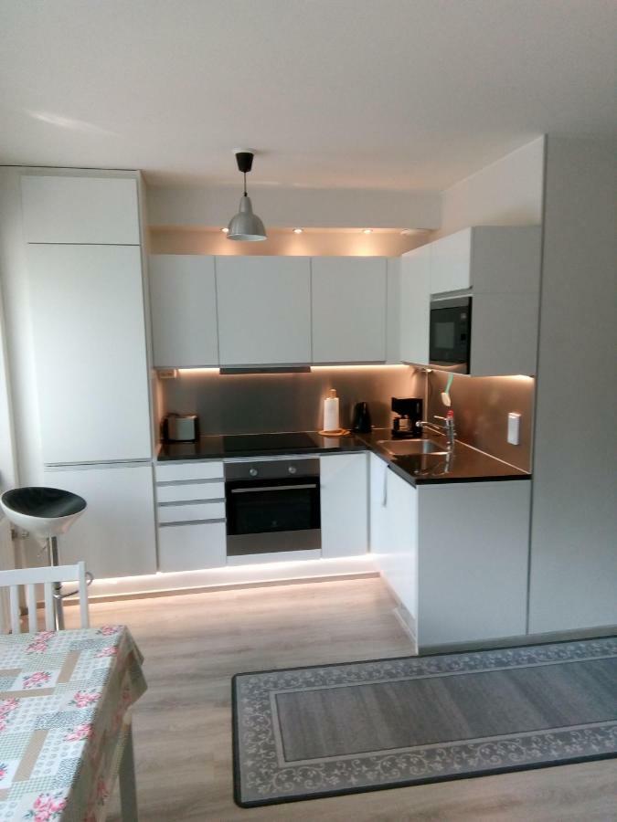 Parantolankatu Modern One Room Apartment Hyvinkää Exterior foto